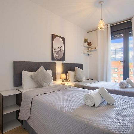 מדריד 2B2B Deluxe Apartment - Jardines De Cuatro Caminos - Business District - Santiago Bernabeu מראה חיצוני תמונה