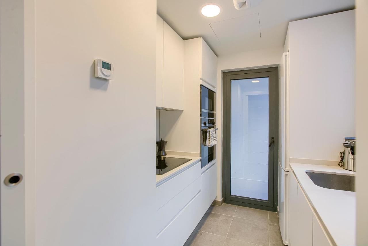 מדריד 2B2B Deluxe Apartment - Jardines De Cuatro Caminos - Business District - Santiago Bernabeu מראה חיצוני תמונה